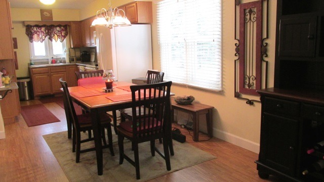 325 E Lafayette St, Ottawa, IL 61350 photo 2