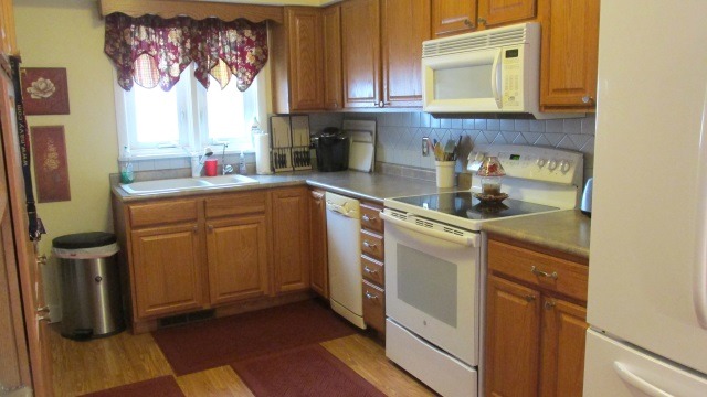 325 E Lafayette St, Ottawa, IL 61350 photo 3