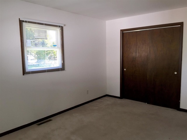 1620 Beach Rd, Mchenry, IL 60050 photo 8