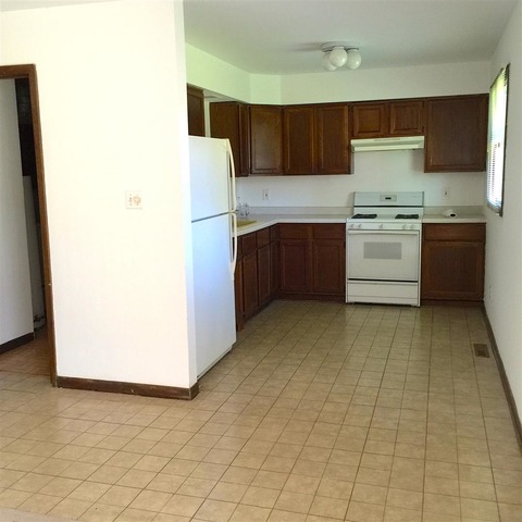 1620 Beach Rd, Mchenry, IL 60050 photo 4