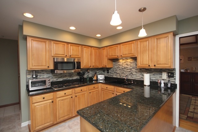 854 Kent Cir, Bartlett, IL 60103 photo 5