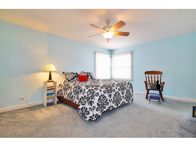 2254 Thistle Rd, Glenview, IL 60026 photo 9