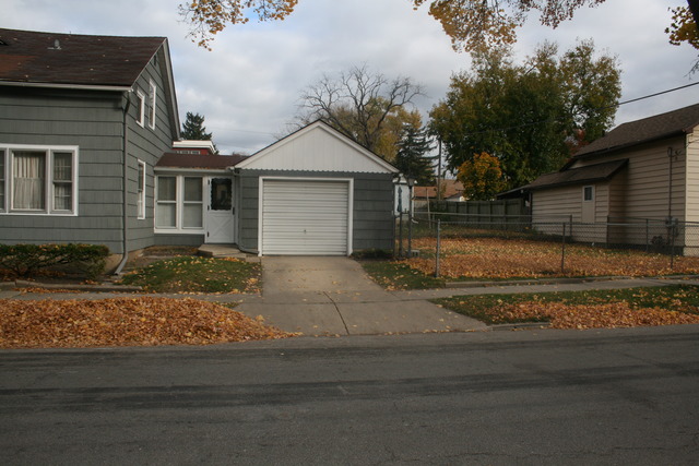 603 E Downer Pl, Aurora, IL 60505 photo 11