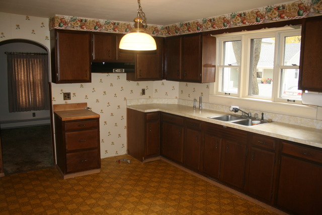 603 E Downer Pl, Aurora, IL 60505 photo 3