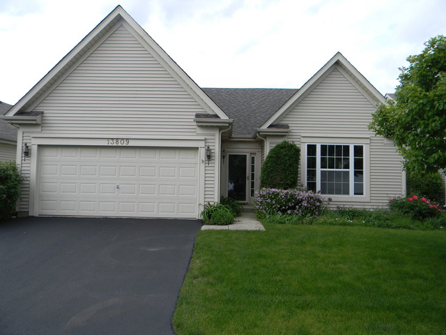 13809 S Hickory Ln, Plainfield, IL 60544 photo 2