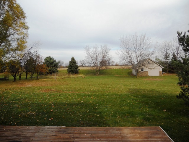 2406 Fox Bluff Ln, Spring Grove, IL 60081 photo 12