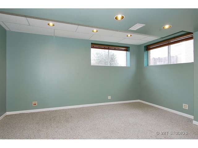 1306 Hilltop Blvd, Mchenry, IL 60050 photo 7