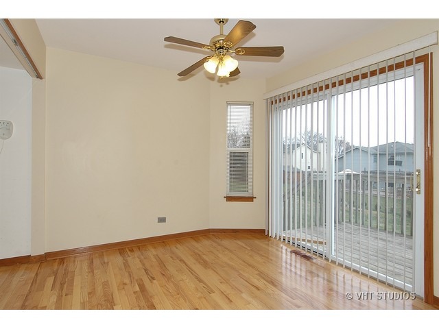 1306 Hilltop Blvd, Mchenry, IL 60050 photo 5
