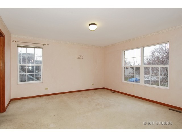 1306 Hilltop Blvd, Mchenry, IL 60050 photo 8