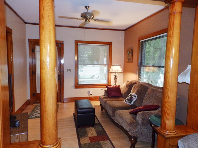 842 Augusta Ave, Elgin, IL 60120 photo 5
