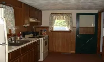 111 E 1st Ave, Lyndon, IL 61261 photo 3