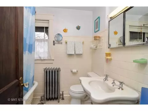 1530 W Juneway Ter, Chicago, IL 60626 photo 15