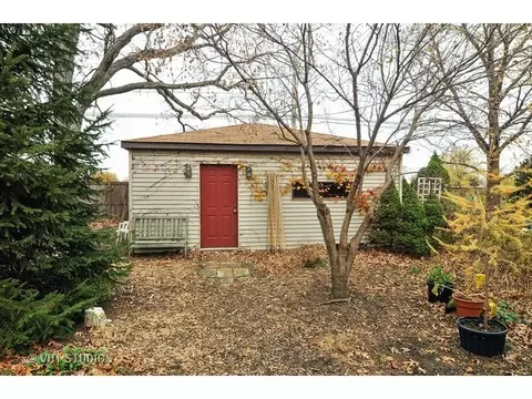 1530 W Juneway Ter, Chicago, IL 60626 photo 18
