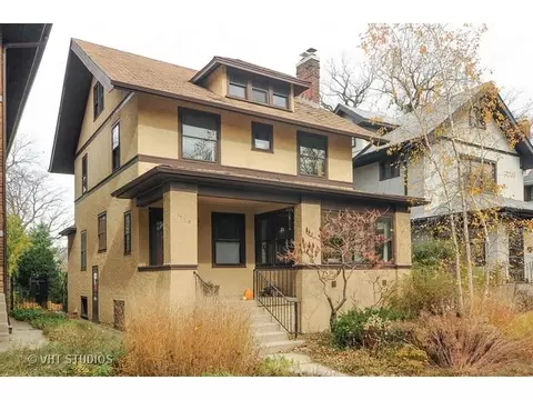 1530 W Juneway Ter, Chicago, IL 60626 photo 1