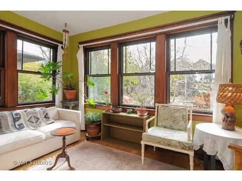 1530 W Juneway Ter, Chicago, IL 60626 photo 5