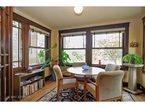 1530 W Juneway Ter, Chicago, IL 60626 photo 9
