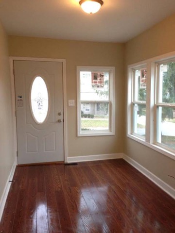 421 E 8th St, Lockport, IL 60441 photo 5