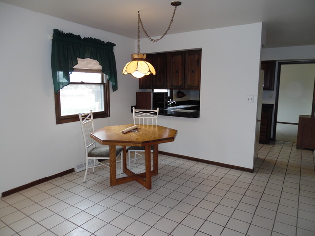 51 E Highland Dr, Bristol, IL 60512 photo 12