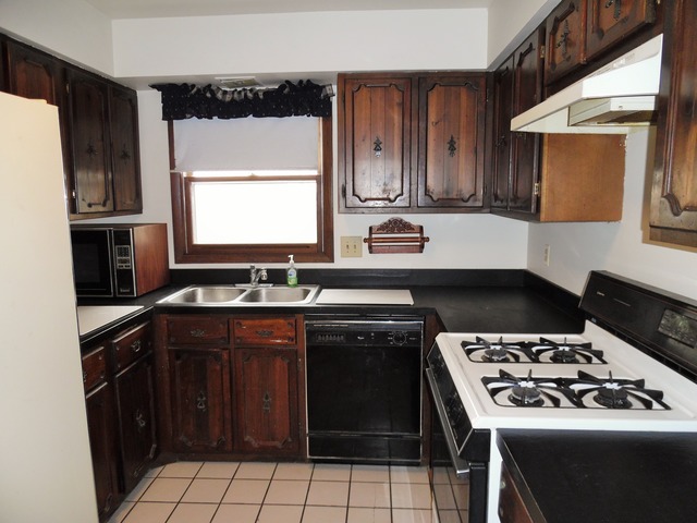 51 E Highland Dr, Bristol, IL 60512 photo 8