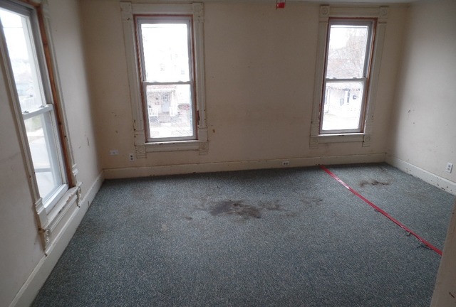 418 E Jackson St, Joliet, IL 60432 photo 5