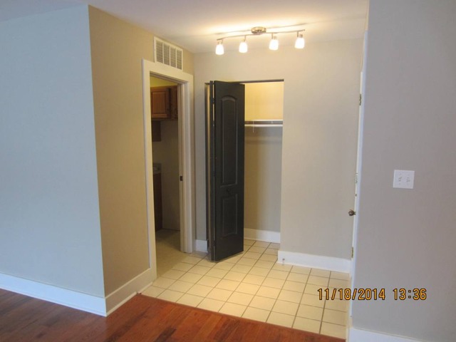 2850 Northampton Dr #d1, Rolling Meadows, IL 60008 photo 4
