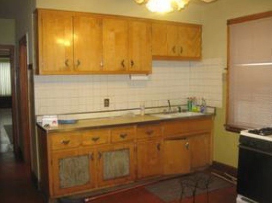 136 E 120th St, Chicago, IL 60628 photo 3