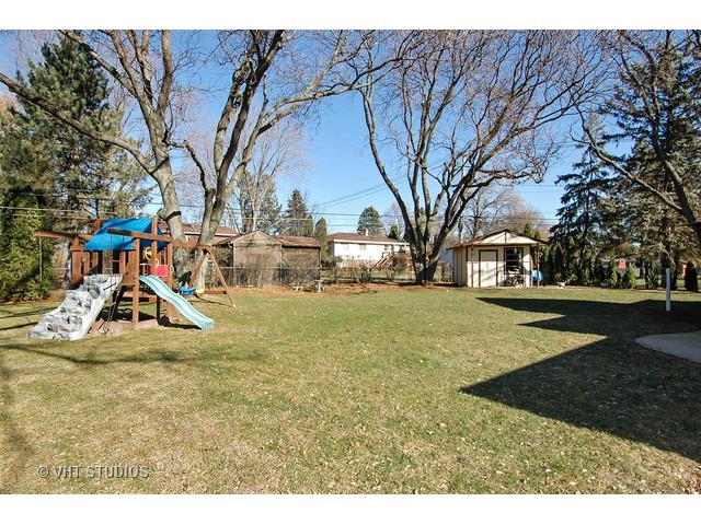 972 Hillcrest Rd, Elgin, IL 60123 photo 10