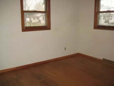 1325 Walnut St, Peru, IL 61354 photo 5