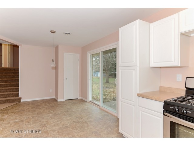 936 N Main Ave, Kankakee, IL 60901 photo 4