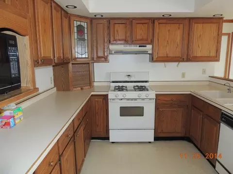 2812 Debo Dr, Peru, IL 61354 photo 5
