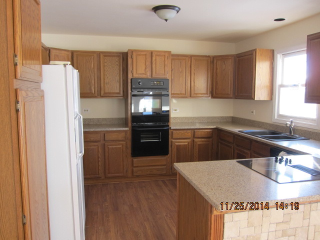 6101 White Oak Dr, Mchenry, IL 60050 photo 3
