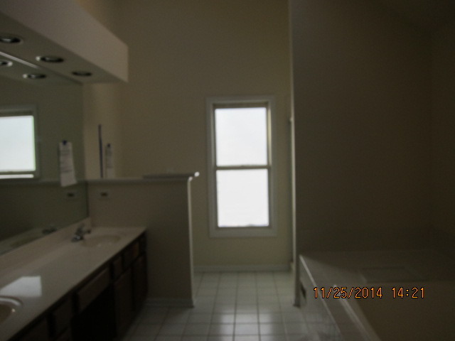 6101 White Oak Dr, Mchenry, IL 60050 photo 9