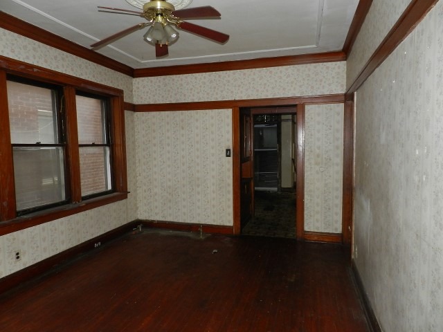 7012 S Artesian Ave, Chicago, IL 60629 photo 3