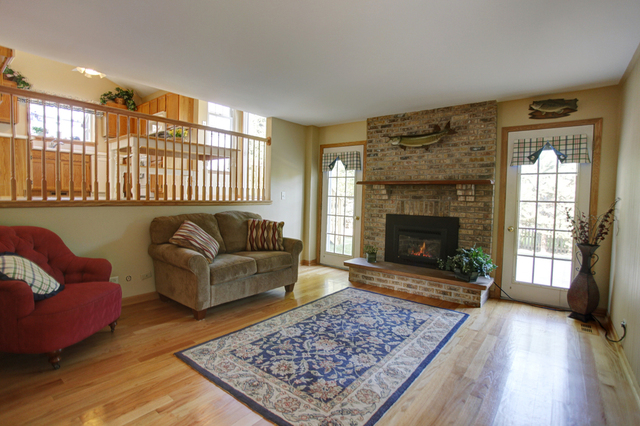 4225 Larkspur Ln, Lake In The Hills, IL 60156 photo 7