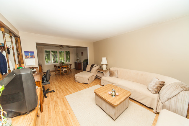 971 Dearborn Cir, Carol Stream, IL 60188 photo 4