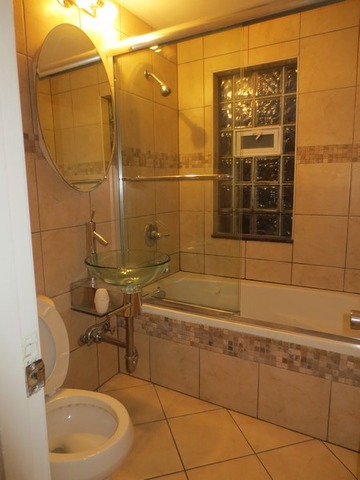 2092 Sherwin Ave, Des Plaines, IL 60018 photo 3