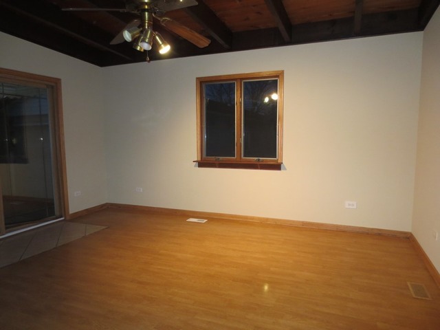 2092 Sherwin Ave, Des Plaines, IL 60018 photo 6