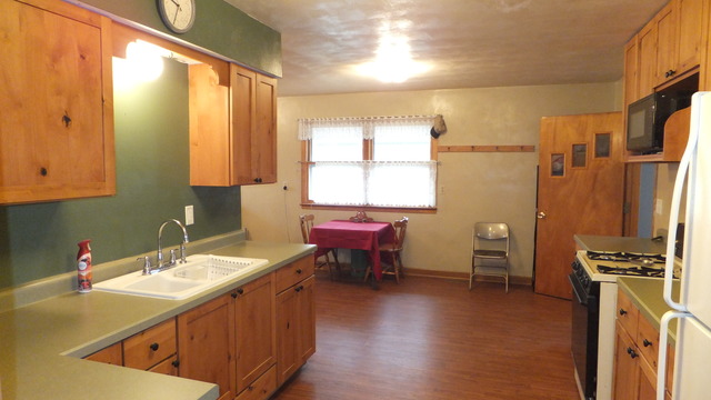503 E Main St, Durand, IL 61024 photo 5