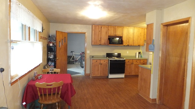 503 E Main St, Durand, IL 61024 photo 6