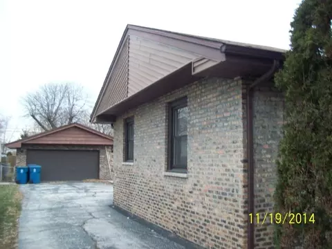 7636 Beloit Ave, Bridgeview, IL 60455 photo 2