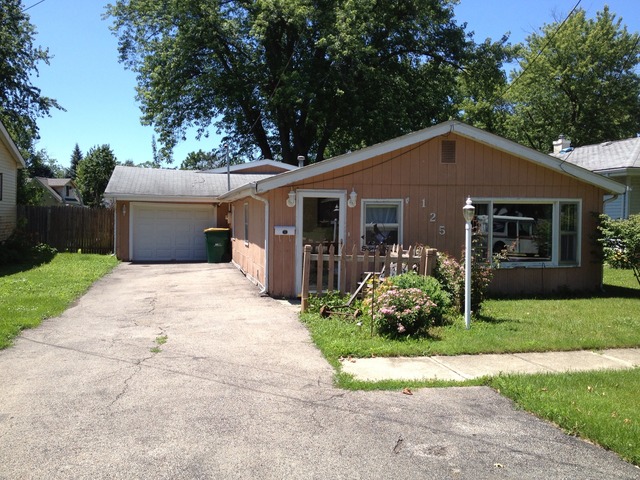 125 A St, Genoa, IL 60135 photo 1