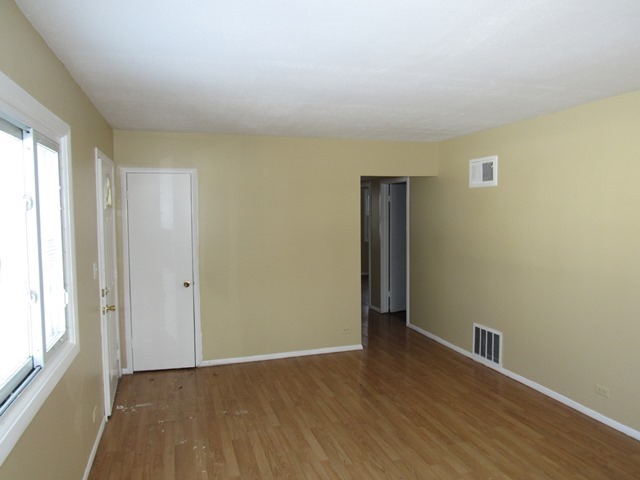 8223 44th Pl, Lyons, IL 60534 photo 3
