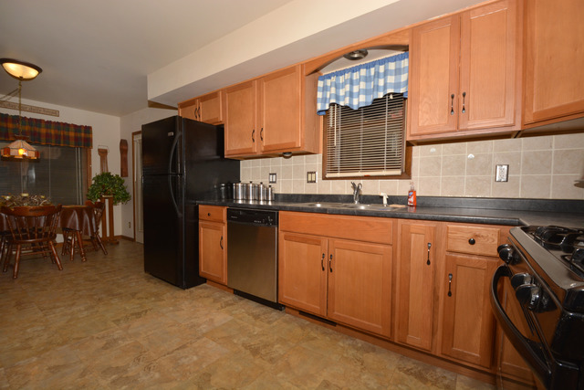 12911 Hadfield Dr, Plainfield, IL 60585 photo 4