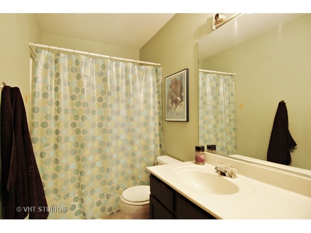 1020 Spinnaker St, Elgin, IL 60123 photo 13