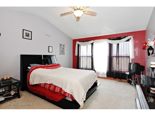 1020 Spinnaker St, Elgin, IL 60123 photo 8