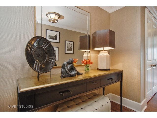 100 E Huron St #1804, Chicago, IL 60611 photo 1