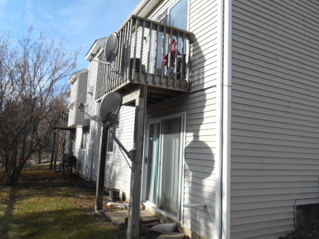 847 Park Bluff Cir, Elgin, IL 60120 photo 3