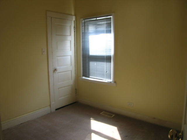 84 E 34th St, Steger, IL 60475 photo 9