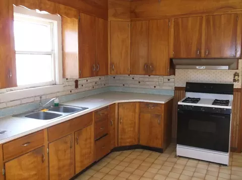 203 S 3rd St, Cherry, IL 61317 photo 3