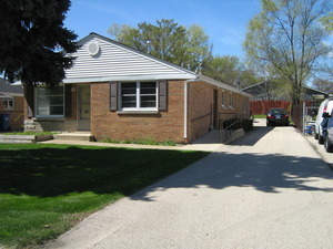 112 Spring St, Roselle, IL 60172 photo 5